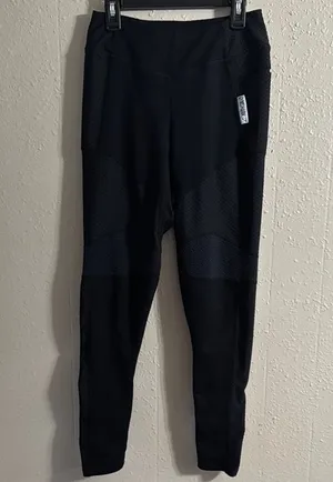 Gymshark Black Leggings Sleek Athletic Wear thumbnail 1