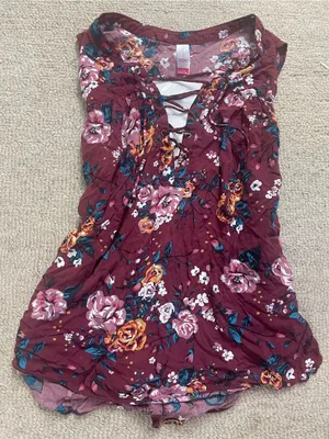 Xhilaration Burgundy Floral Lace-Up Tank thumbnail 3