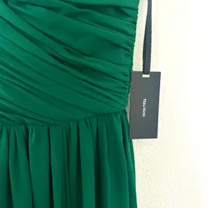 NWT Vera Wang Green Pleated Maxi Dress Gown Size 4 Regency Fairy Wedding FLAWED thumbnail 4