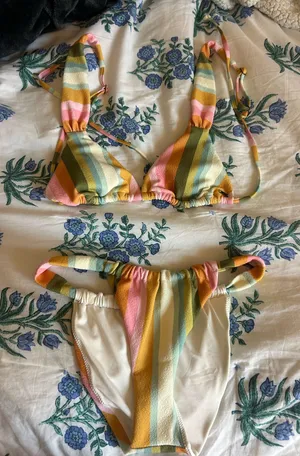 O’Neil Bikini thumbnail 1