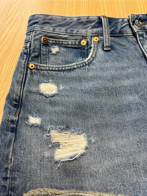 Madewell Relaxed Distressed Denim Shorts Size 27 thumbnail 3