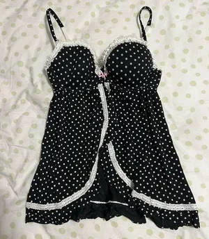 Victoria’s Secret Women’s Sleep Top thumbnail 1