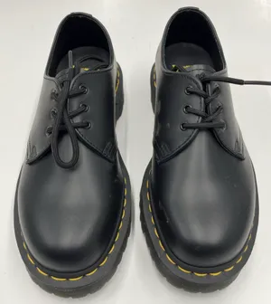Dr Martens smooth leather oxfords- men’s 7/woman’s 8 thumbnail 1