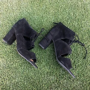 Franco‎ Sarto Black Gazella Suede Lace Up Block Heeled Boots 8.5 thumbnail 2