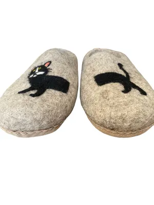 Haussimple Wool Handmade Tan Boiled Wool Felt Slippers Black Cat size 9 thumbnail 2
