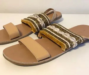 Aldo Beaded Embellished Shell Fringe Leather Flat Sandals Tan Gold Womens Size 9 thumbnail 1