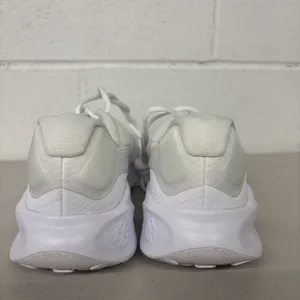 New WMNS 9.5 Nike Revolution 7 Platinum Running Shoes FB2208-100 Sneaker thumbnail 3