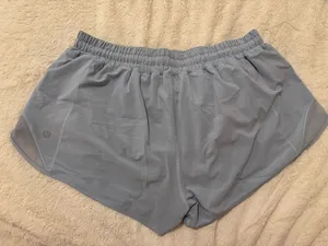 Lululemon Hotty Hot Shorts 2.5 low rise thumbnail 2
