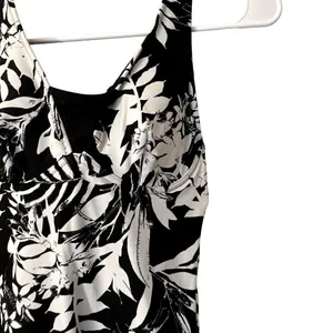 Old Navy one pice swimsuit black and white floral padded summer swimming beach thumbnail 2