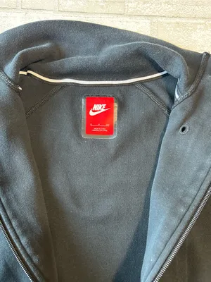Nike Tech Fleece Moto Cape Women’s Full-Zip Jacket - Black Size Small thumbnail 5