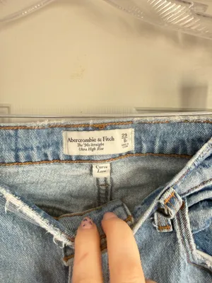 Abercrombie Curve Jeans thumbnail 2