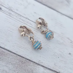 Vintage Clip On Earrings Dainty Light Blue & Gold Tone Dangle thumbnail 2