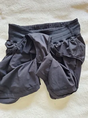 LULULEMON Black Hotty Hot Lined Running Shorts Women's Size 2 Inseam 4.5 thumbnail 7