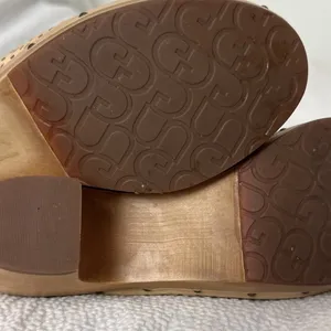 Women's Ugg Wooden Heel Tan Leather Peep Toe Laser Cut Clogs size 9 thumbnail 6