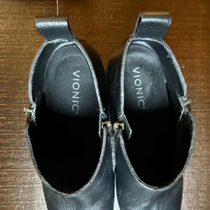 Vionic Cecily Black Leather Waterproof Ankle Boots Pointed Toe Block Heel Size 9 thumbnail 9