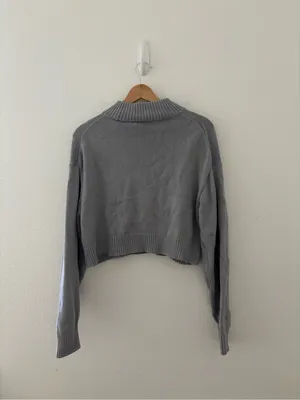 Aritzia Sunday best cropped grey sweater thumbnail 2