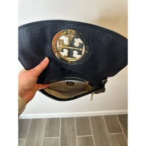 Tory Burch Black Leather Clutch‎ Gold Logo thumbnail 4