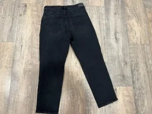 mom jeans thumbnail 4
