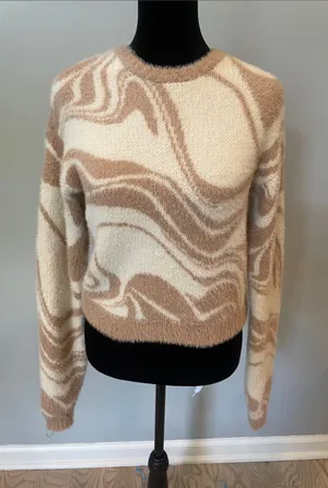 Cozy Marble-Pattern Crewneck Sweater in Beige and Cream Hollister small thumbnail 1