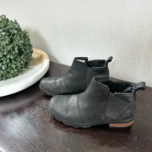 Sorel Emelie Chelsea Waterproof Boots 7 thumbnail 2