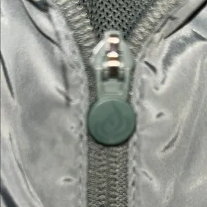 Women's Green Ski & Snow Jacket Gray Size M thumbnail 3