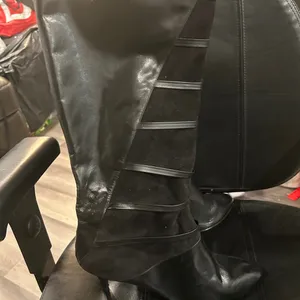 Stylish Black Leather Knee thumbnail 6