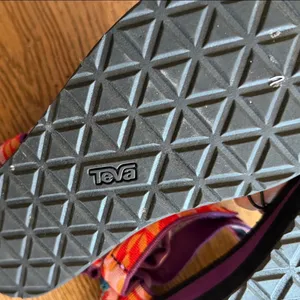 Teva Purple‎ and Multicolor Sandals women’s 7 thumbnail 3