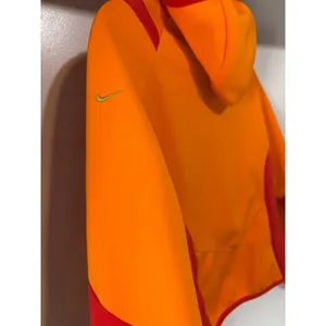 Nike Therma-FIT Womens M Orange Red Full Zip Hooded Running Jacket Thumbholes thumbnail 4