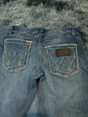 Wrangler Bootcut Jeans thumbnail 4