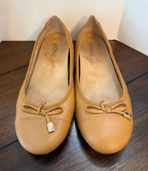 Vionic Ballet Flat w/ Bow Tan Style Spark Minna Size 8.5 Cap Toe
Cottage Core thumbnail 1