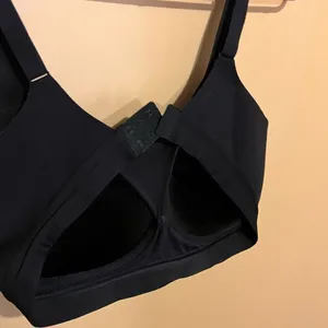 Lululemon black bra 38DD‎ thumbnail 7