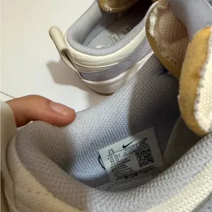 Nike Dunk Low Disrupt Summit White Ghost thumbnail 7