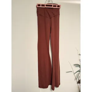 OFFLINE by Aerie Real Me Flare Leggings Brown Crossover High Rise Womens‎ Medium thumbnail 2