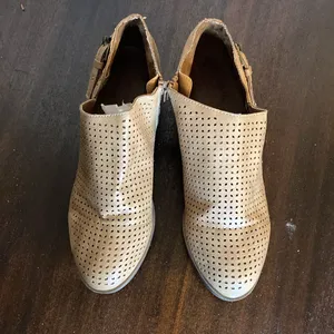Women's Tan Perforated Ankle Boots size 9 thumbnail 2