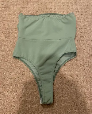Pretty Little Thing Bodysuit thumbnail 4