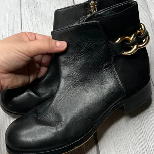Sam Edelman Chester Bootie Black Leather Suede Ankle Chelsea Boots Sz 8M thumbnail 4