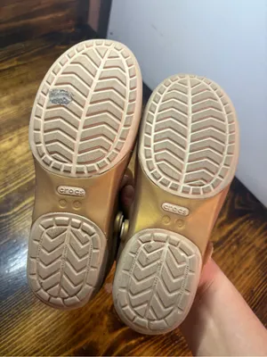 Crocs gold mules size 5 thumbnail 7