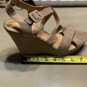 American Rag Wedge Sandals‎ Tan 6 Strappy Faux Suede Platform thumbnail 12