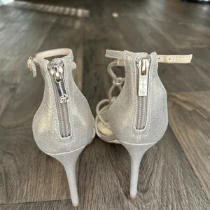Jessica Simpson Josy Gold Rhinestone Stiletto Heels Size 7.5 thumbnail 10