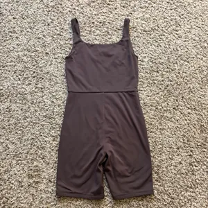Aritzia Babaton Contour Squareneck Romper in Brown Size Women’s Medium thumbnail 2
