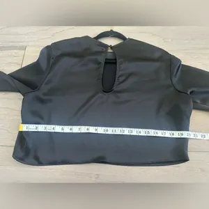 H&M Black Satin Long Sleeve Cropped Blouse thumbnail 9