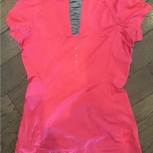 Women's Pink Top Size L thumbnail 2