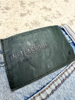 One Teaspoon Outlaws Distressed Button Fly Denim Shorts Size 22/000 thumbnail 5