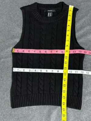 Forever 21 Black Cable Knit Sleeveless Sweater Vest Size M thumbnail 3