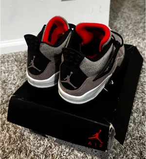 Air Jordan 4 Retro Nike thumbnail 4