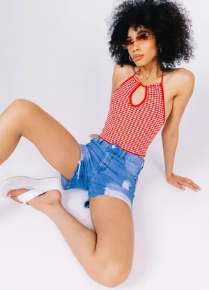 High-waisted Ripped Denim Shorts thumbnail 2