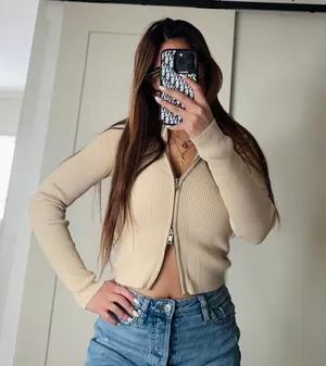 Top thumbnail 1