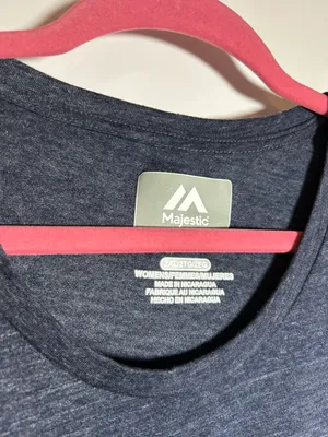 Majestic Women’s 2XL Yankees t shirt thumbnail 3