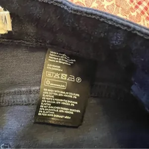 L.O.G.G. H&M Women's‎ Size 6 Skinny Chino Pant Navy Blue Stretch Cotton thumbnail 13