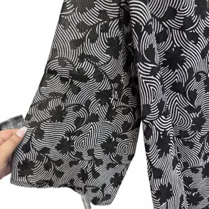 Michael Michael Kors Black Print V-Neck Blouse Plus Size 1X thumbnail 3